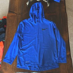 Youth Medium Dri-Fit NIKE shirt